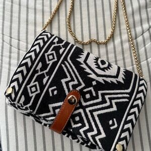 Street Level Black and White Geometric Crossbody Bag with Gold Chain